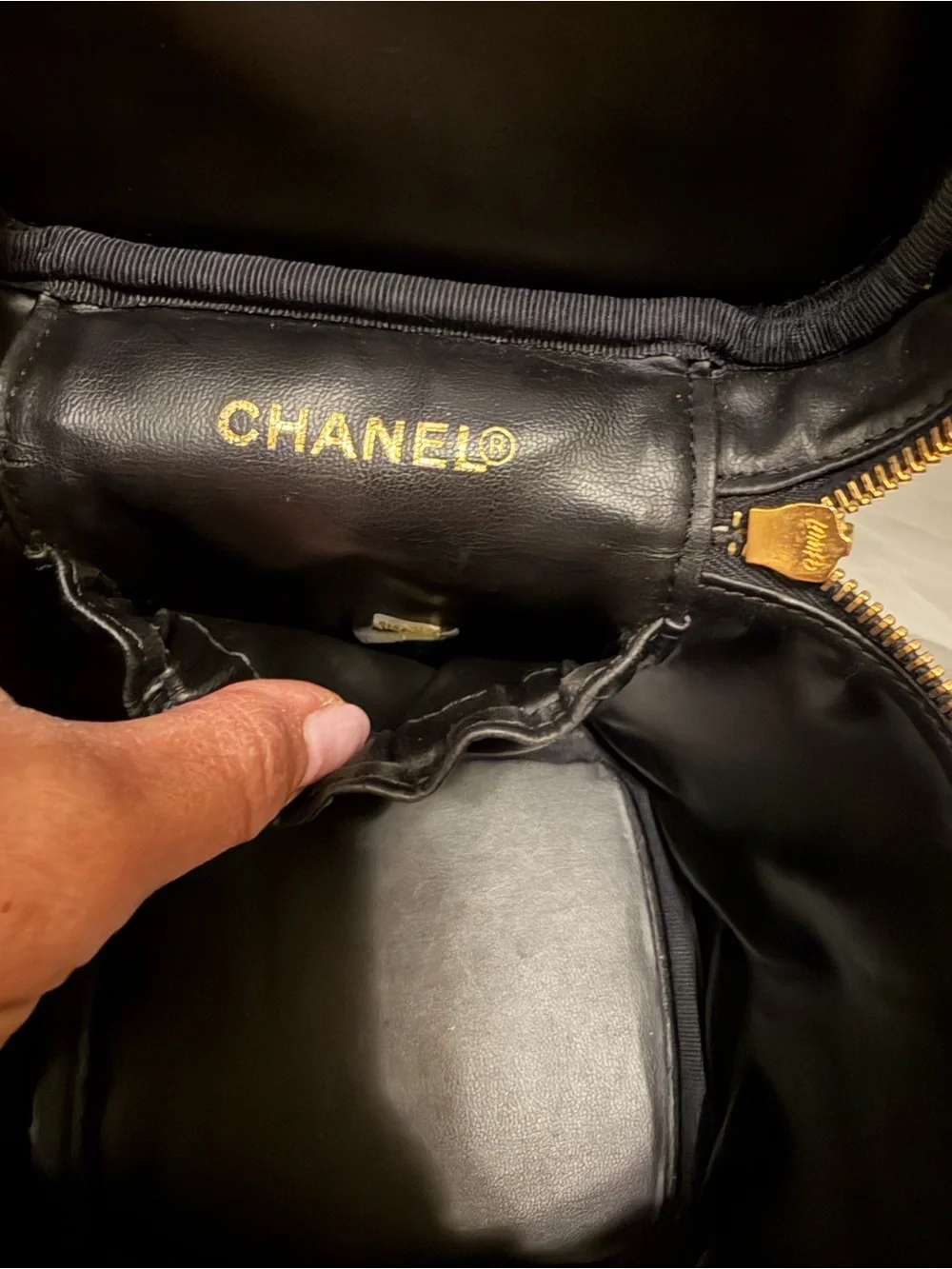 CHANEL vanity tall